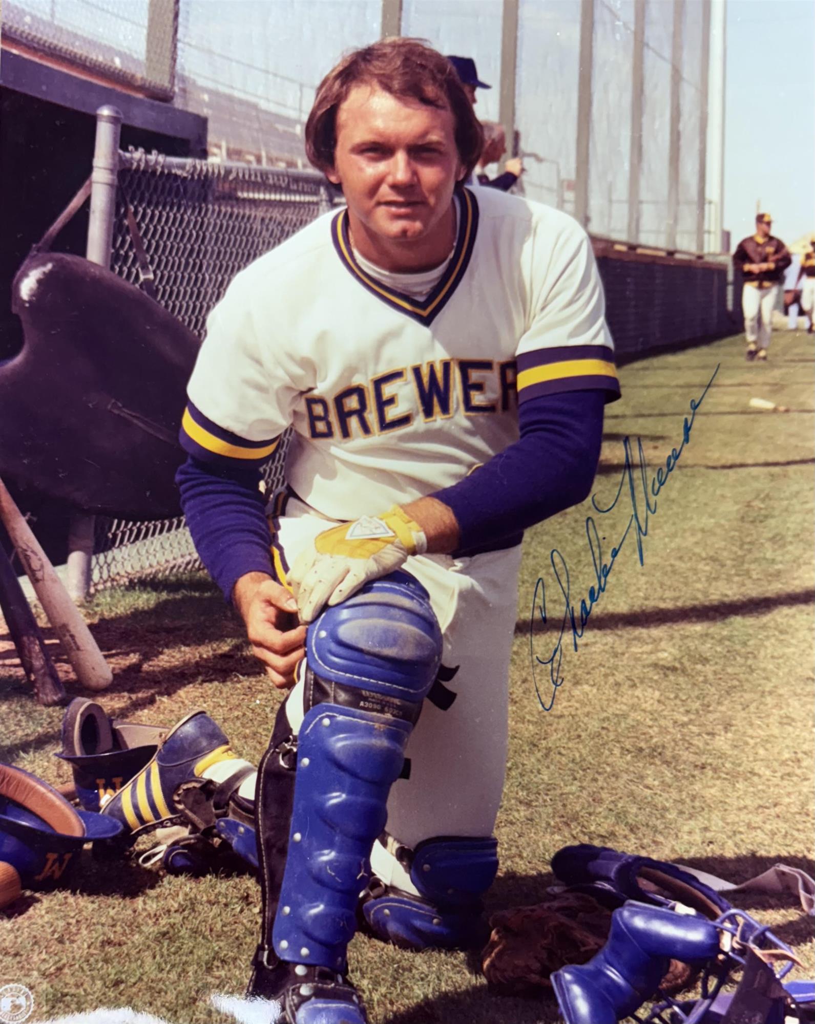 CHARLIE MOORE SIGNED 8X10 BREWERS PHOTO #11
