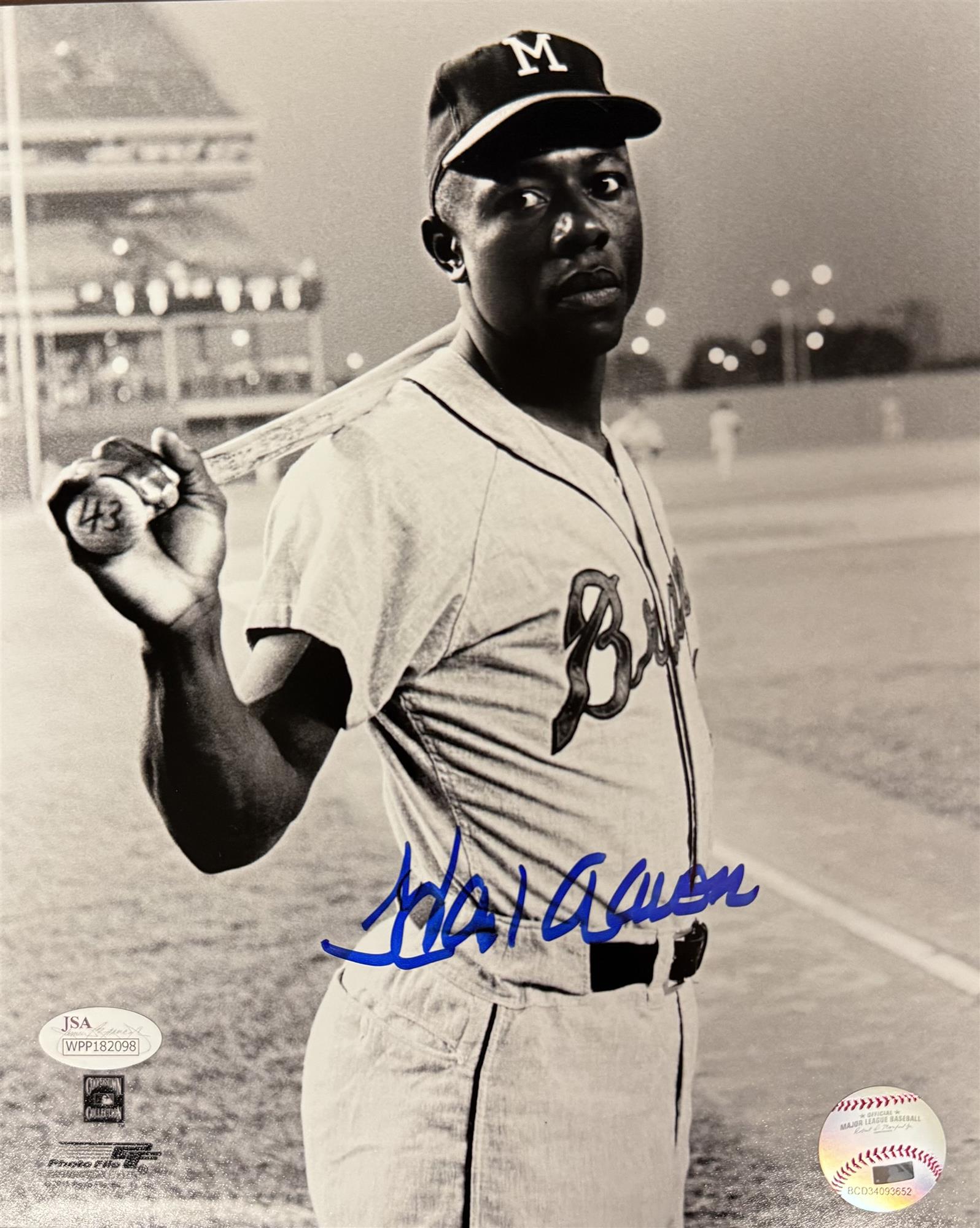 HENRY HANK AARON SIGNED 8X10 MILW. BRAVES PHOTO #9 - JSA