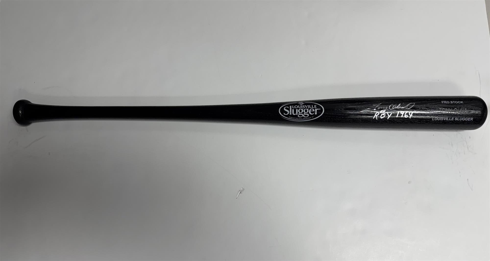 TONY OLIVA SIGNED LOUISVILLE SLUGGER NAME ENGRAVED BLACK BAT W/ ROY - TWINS - JSA TONY OLIVA SIGNED LOUISVILLE SLUGGER NAME ENGRAVED BLACK BAT W/ ROY - TWINS - JSA