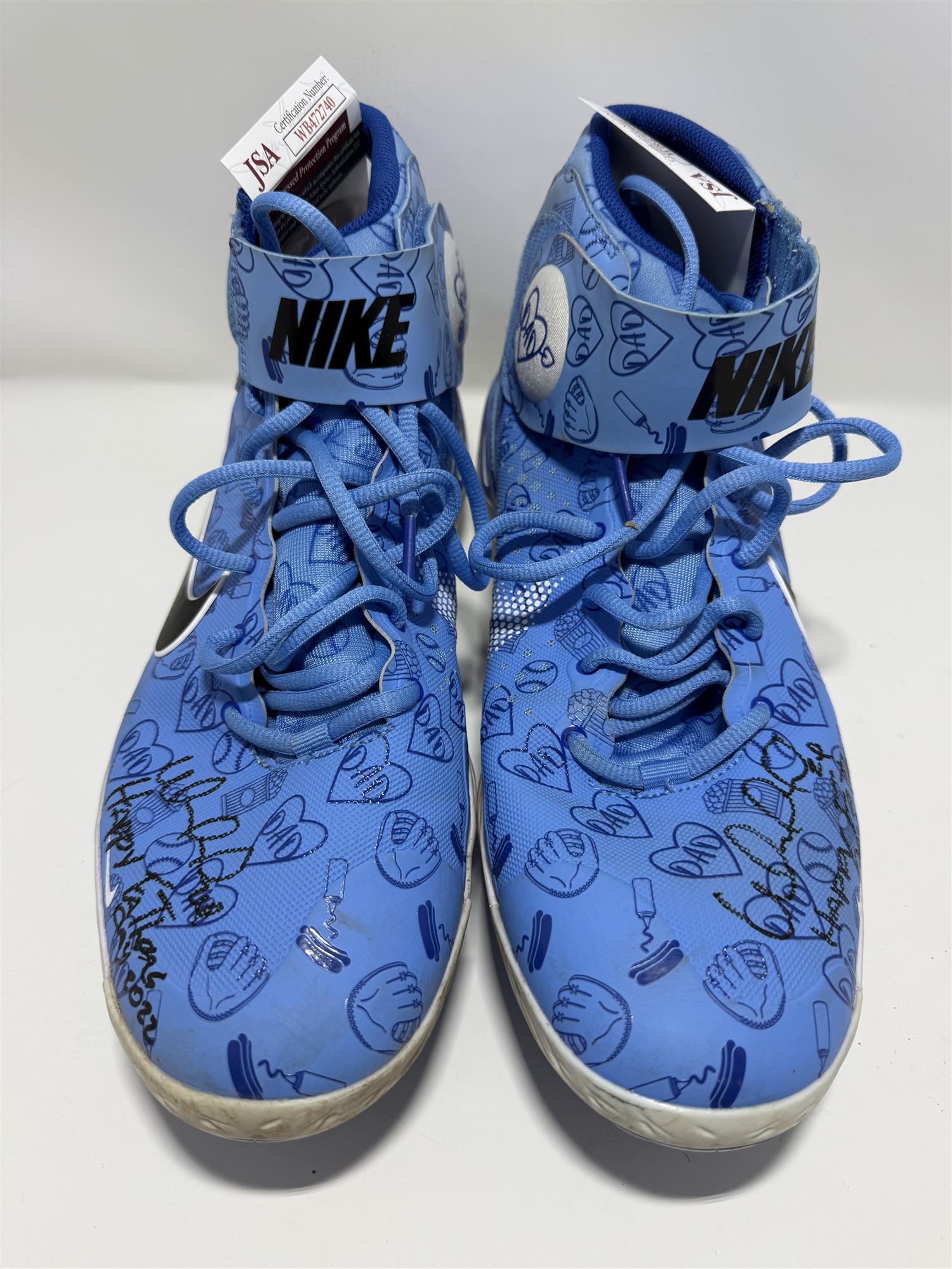 WILLIAM CONTRERAS SIGNED NIKE REACT FATHERS DAY GAME USED CLEATS #19 - JSA