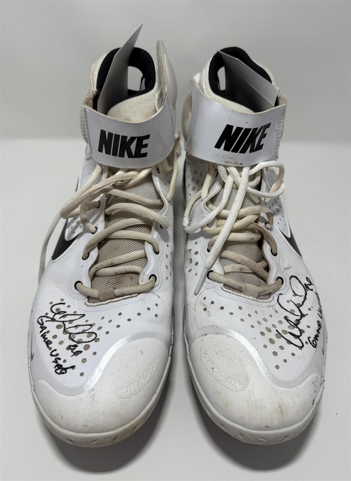 WILLIAM CONTRERAS SIGNED NIKE REACT GAME USED CLEATS #18 - JSA