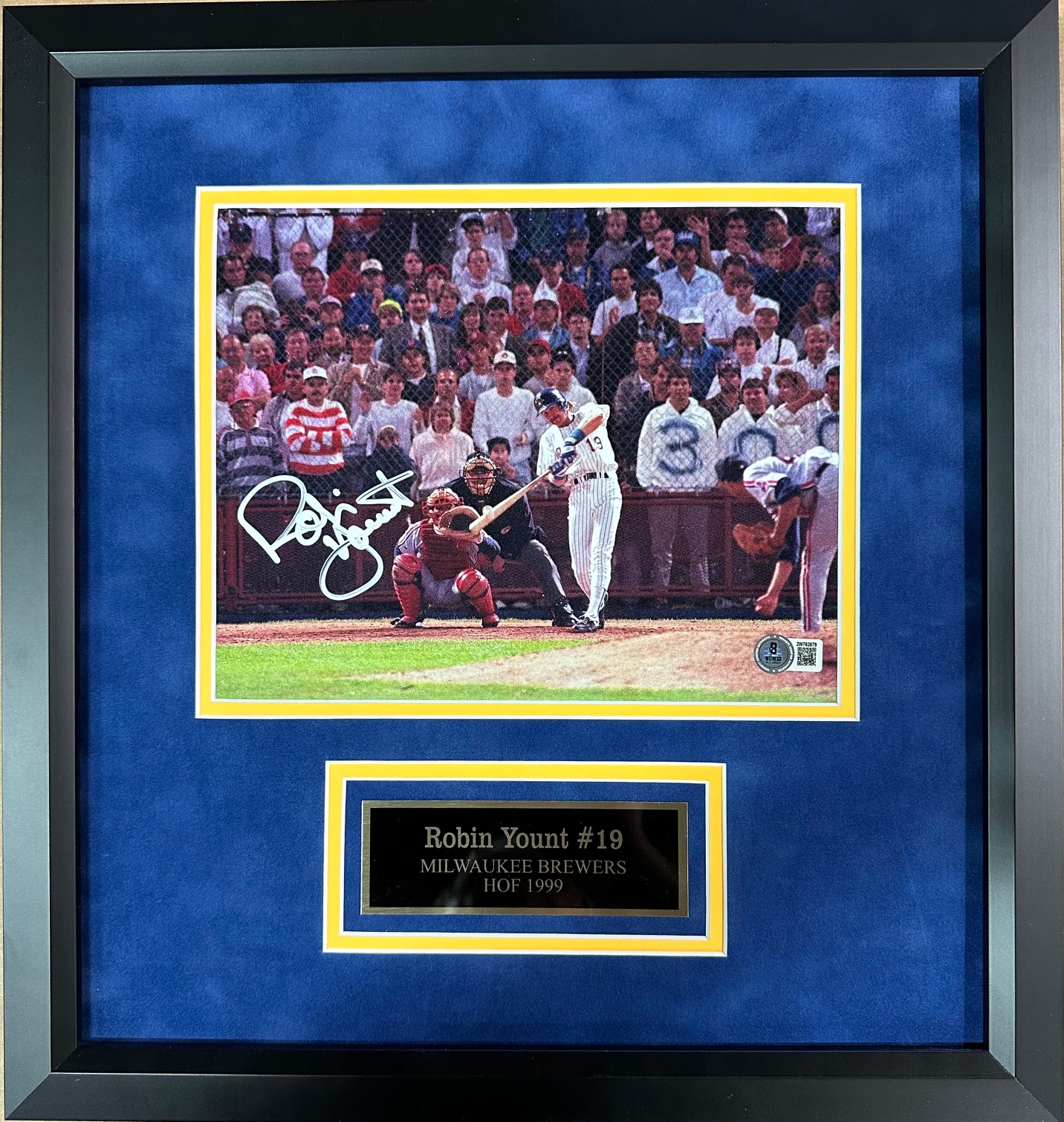ROBIN YOUNT FRAMED SIGNED BREWERS 8X10 PHOTO #1