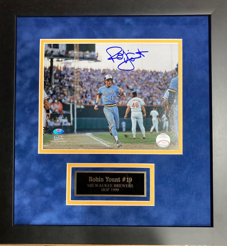 ROBIN YOUNT FRAMED SIGNED BREWERS 8X10 PHOTO #6
