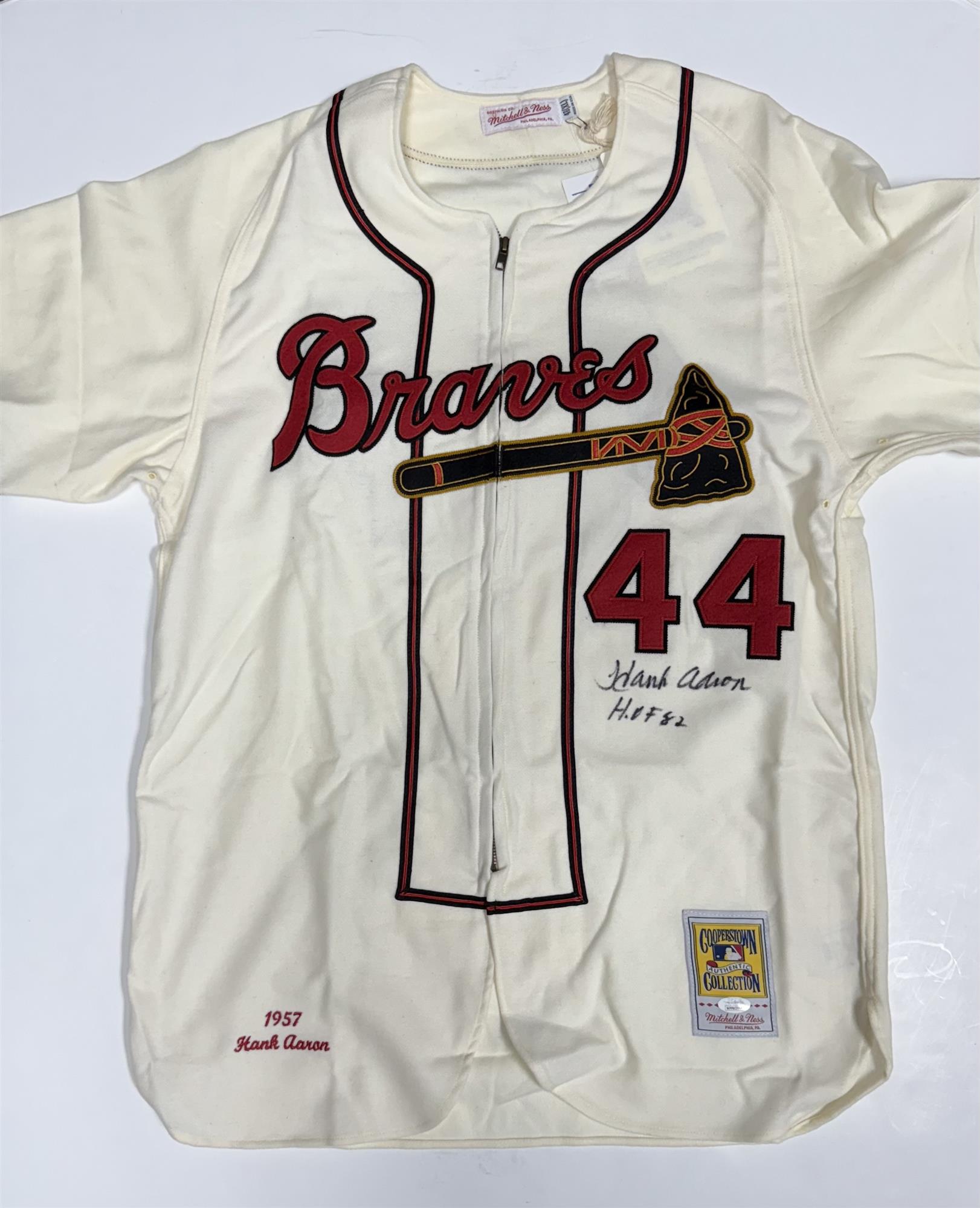 HENRY HANK AARON SIGNED 1957 MITCHELL & NESS MILWAUKEE BRAVES JERSEY W/ HOF