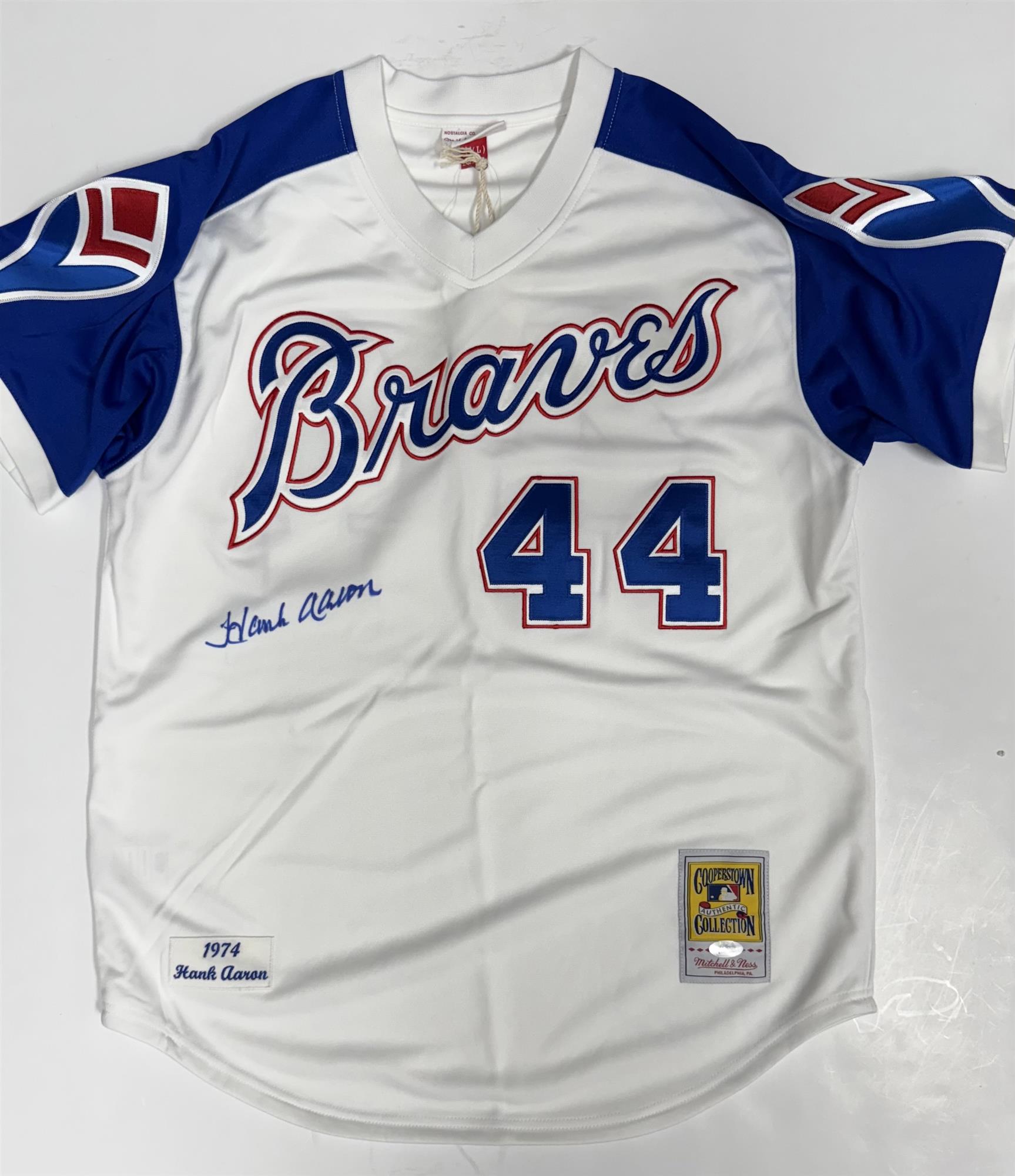 HENRY HANK AARON SIGNED 1974 MITCHELL & NESS ATLANTA BRAVES JERSEY