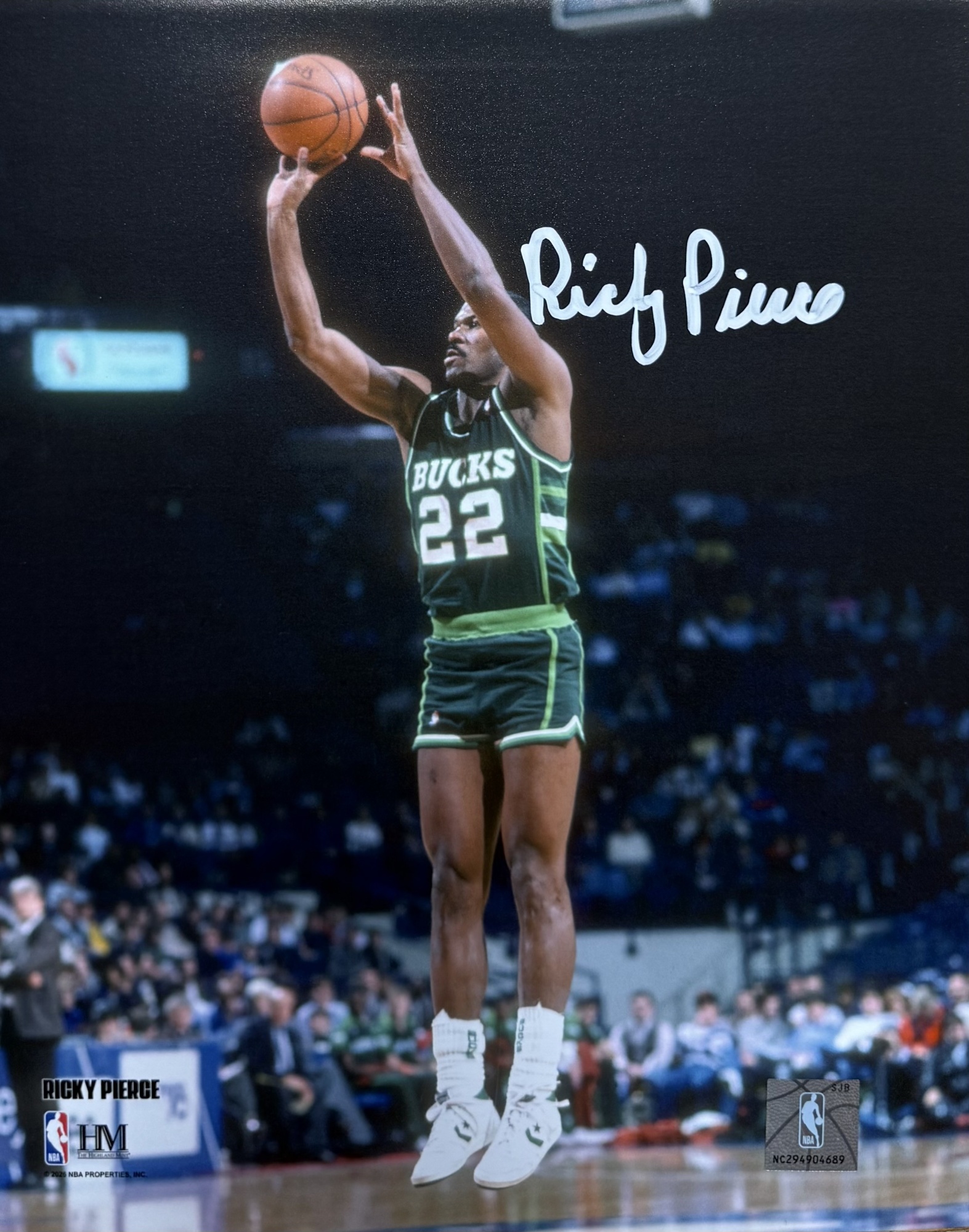 RICKY PIERCE SIGNED 8X10 BUCKS PHOTO #1