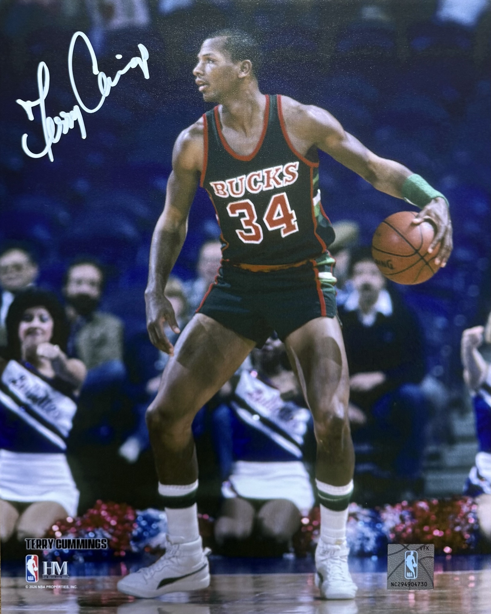 TERRY CUMMINGS SIGNED 8X10 BUCKS PHOTO #2