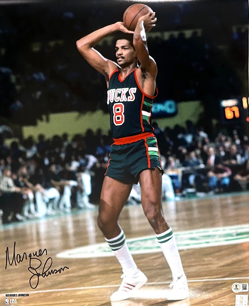 MARQUES JOHNSON SIGNED 16X20 BUCKS PHOTO #3 - BAS