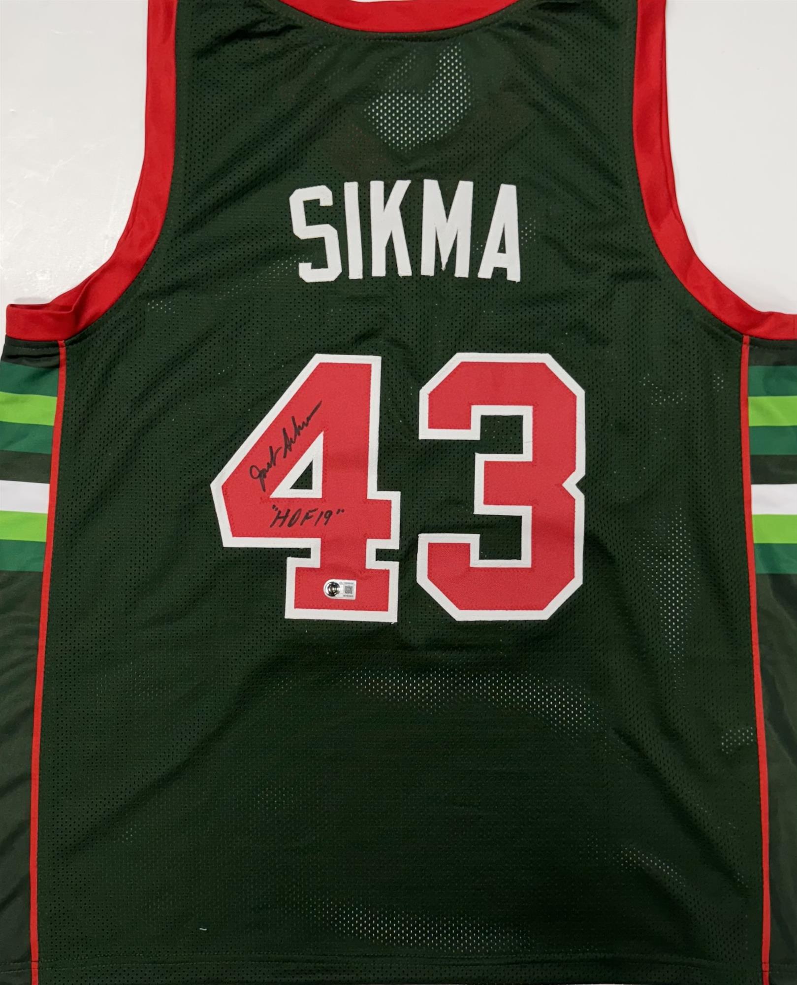 JACK SIKMA SIGNED CUSTOM REPLICA GREEN / RED BUCKS JERSEY W/ HOF - BAS