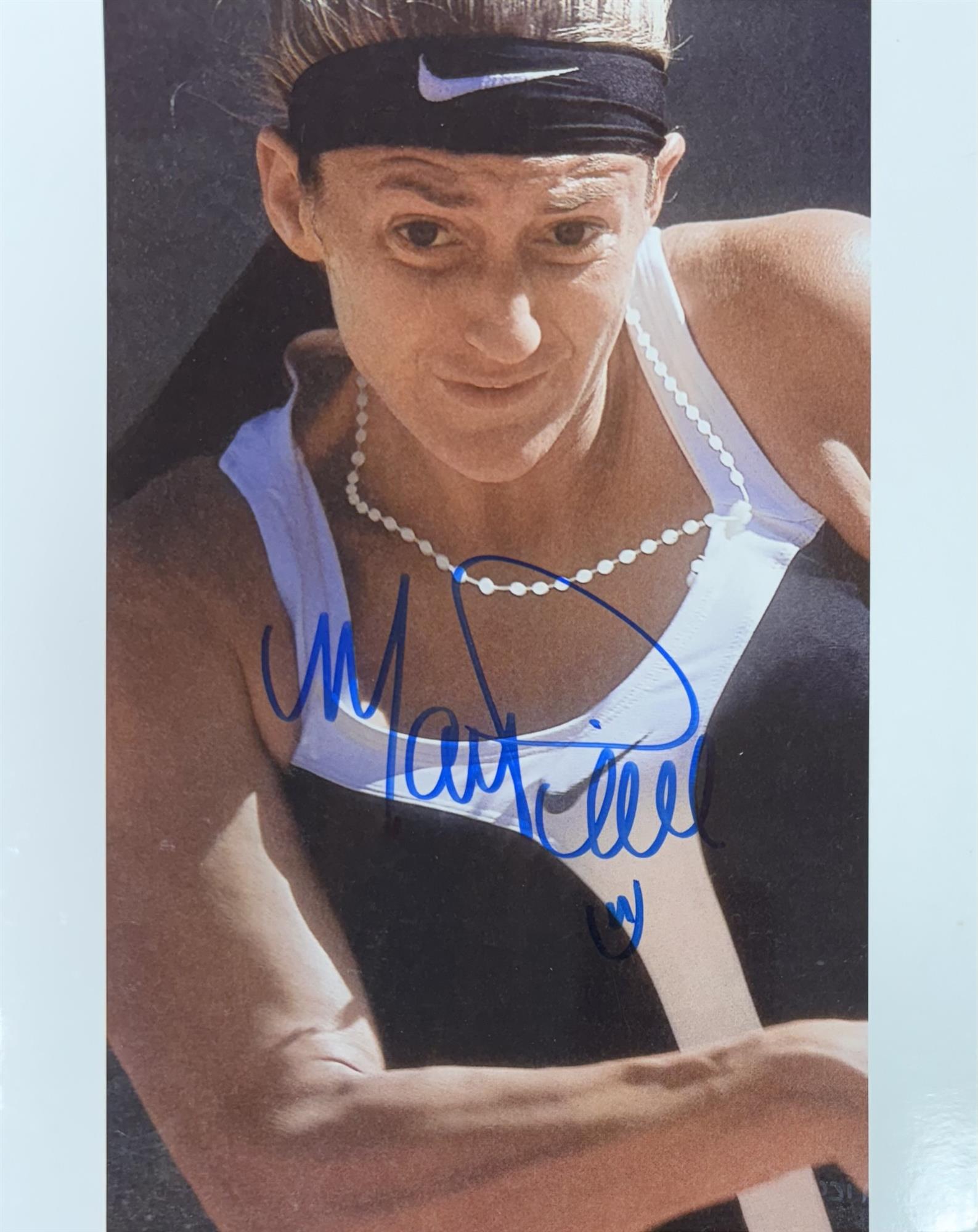 MARY PIERCE SIGNED 8X10 TENNIS PHOTO
