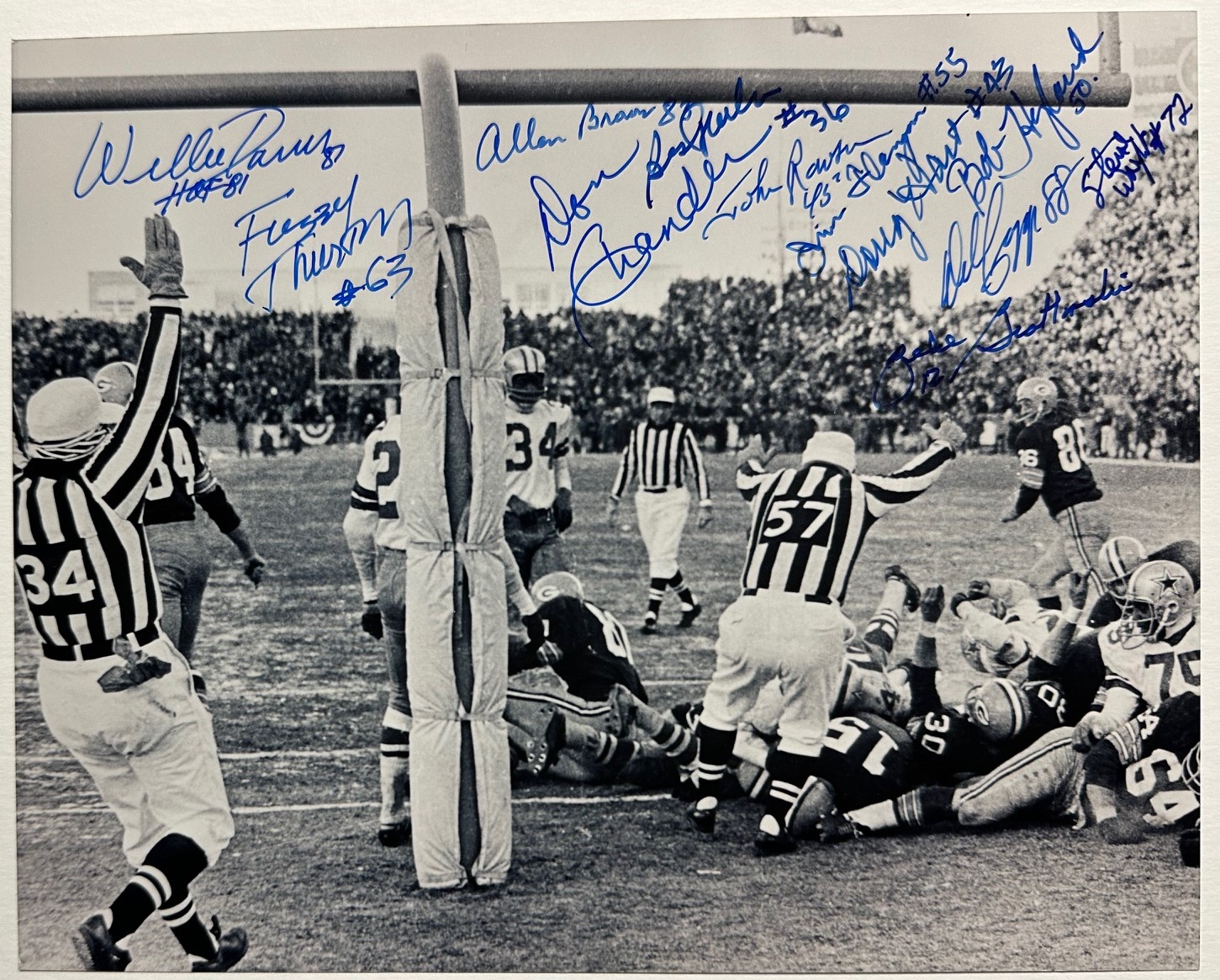 PACKERS MULTI SIGNED 8X10 "SNEAK" PHOTO W/ 12 SIGS