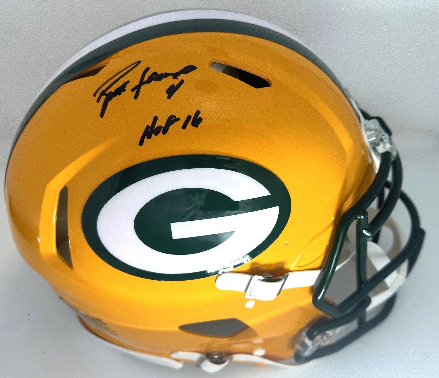 BRETT FAVRE SIGNED FULL SIZE AUTHENTIC PACKERS SPEED HELMET W/ HOF - JSA BRETT FAVRE SIGNED FULL SIZE AUTHENTIC PACKERS SPEED HELMET W/ HOF - JSA