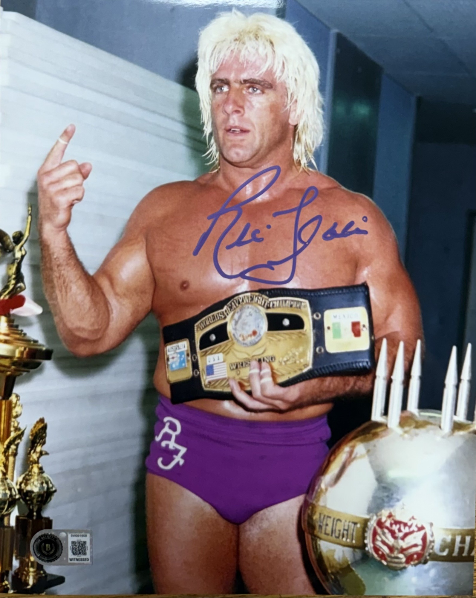 RIC FLAIR SIGNED 8X10 PHOTO #5 - BAS