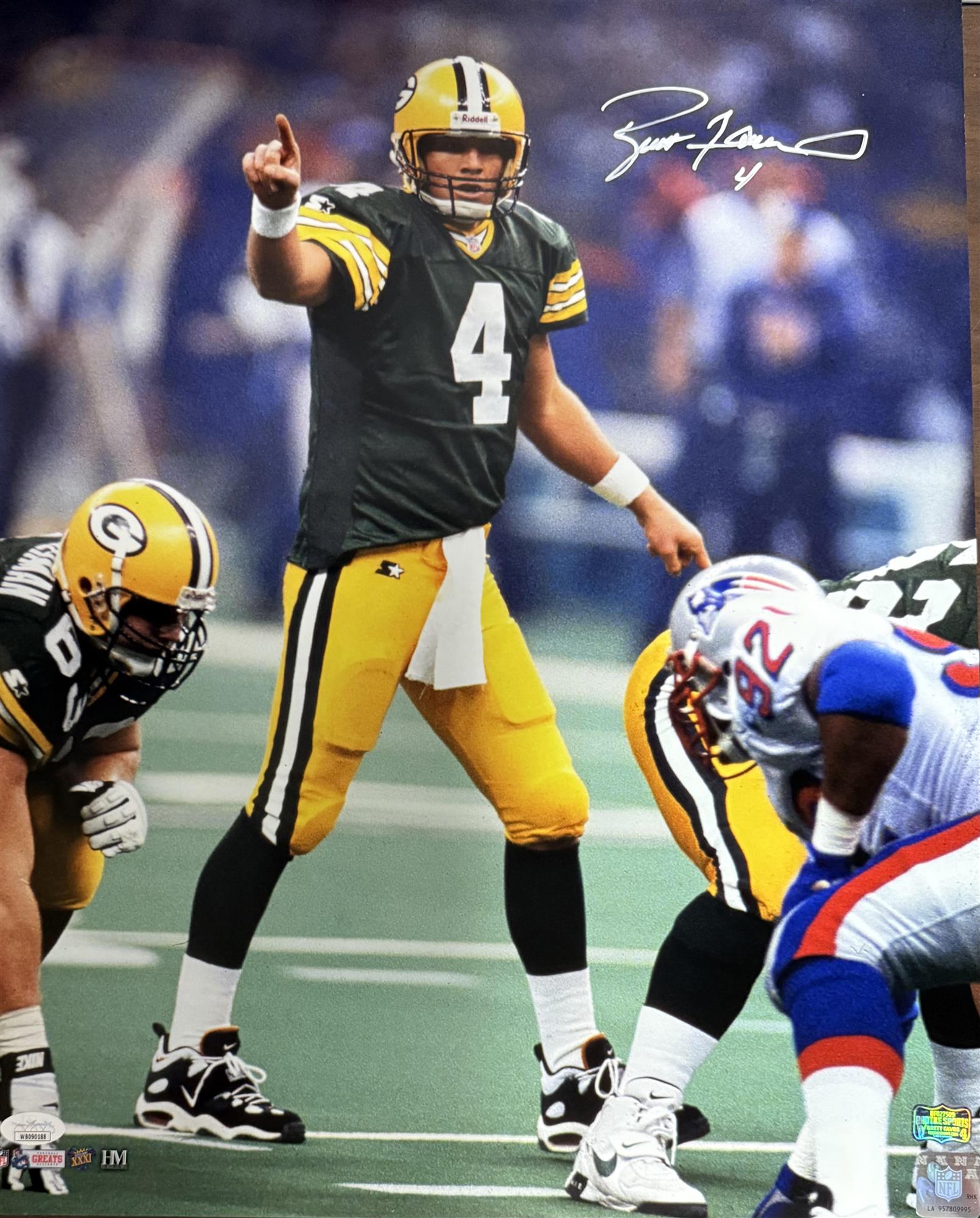 BRETT FAVRE SIGNED 16X20 PACKERS PHOTO #8 - JSA