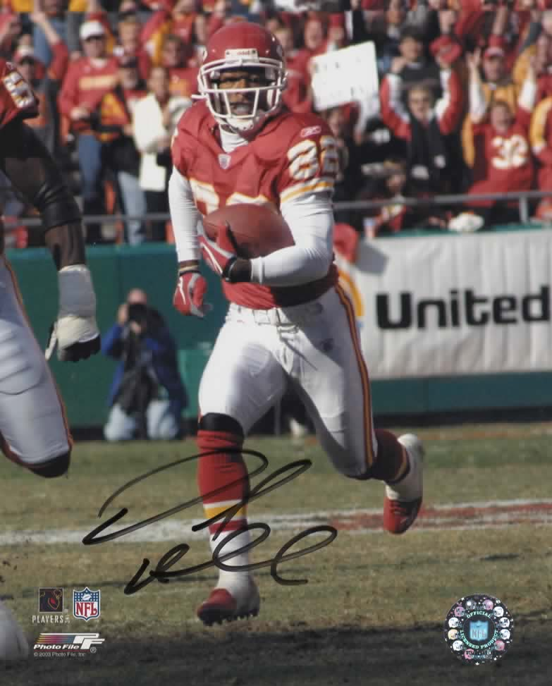 DANTE HALL SIGNED 8X10 KC CHIEFS PHOTO #2