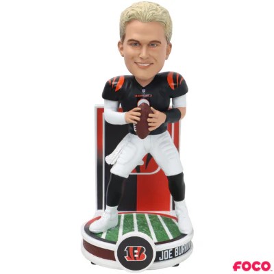 JOE BURROW 2025 BANNER SERIES FOCO BOBBLEHEAD - CINCINNATI BENGALS