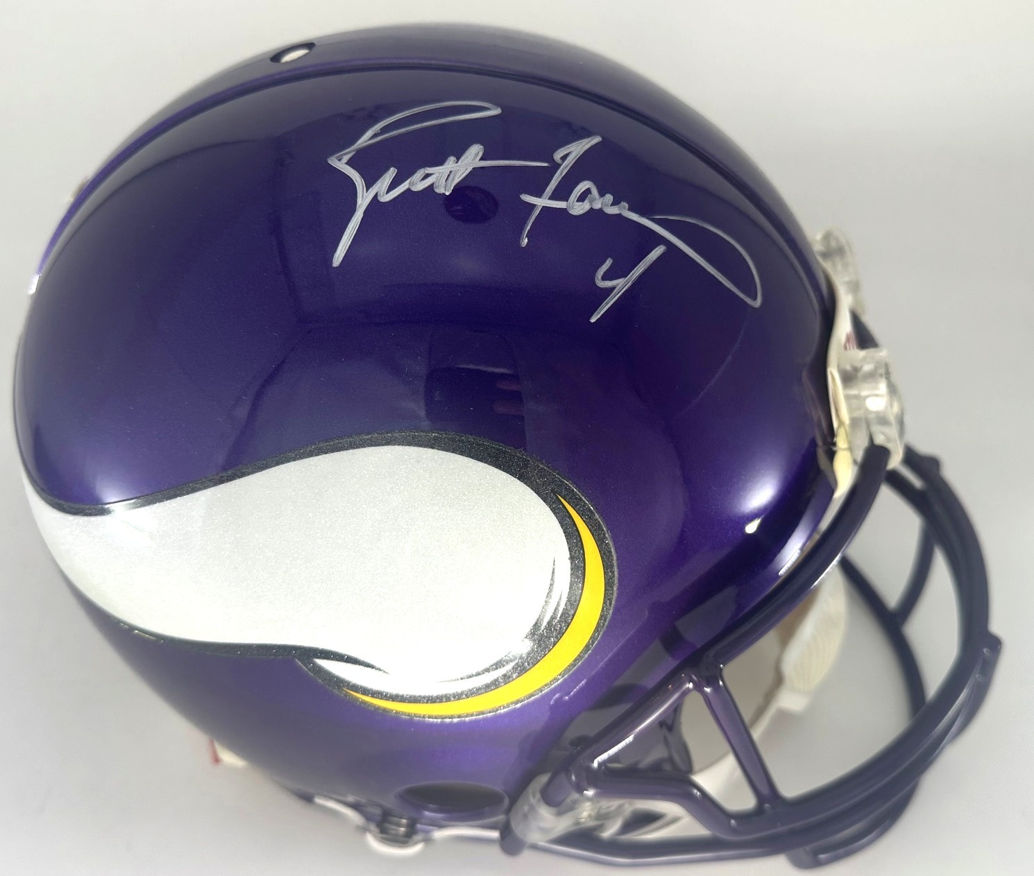 BRETT FAVRE SIGNED FULL SIZE AUTHENTIC VIKINGS VSR4 PRO LINE HELMET