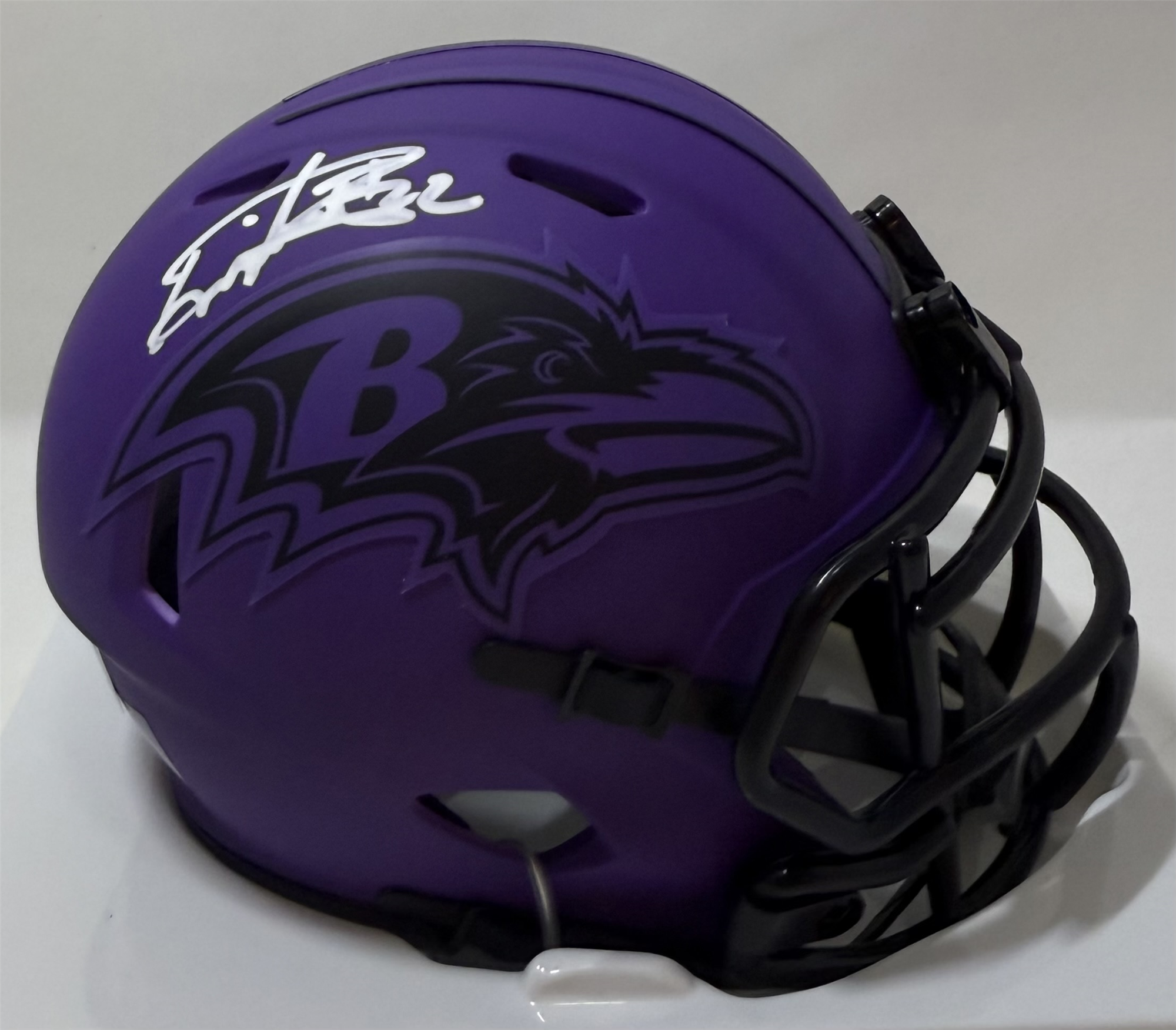 DERRICK HENRY SIGNED RAVENS 2025 RAVE SPEED MINI HELMET - BAS