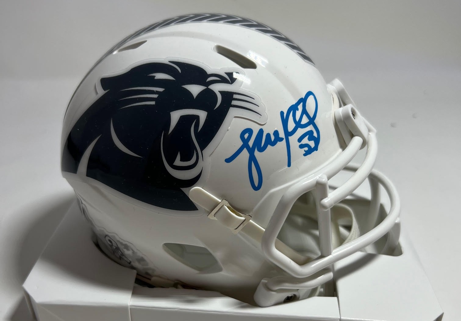 LUKE KUECHLY SIGNED 2024 SALUTE TO SERVICE MINI HELMET - CAROLINA PANTHERS NFL - BAS