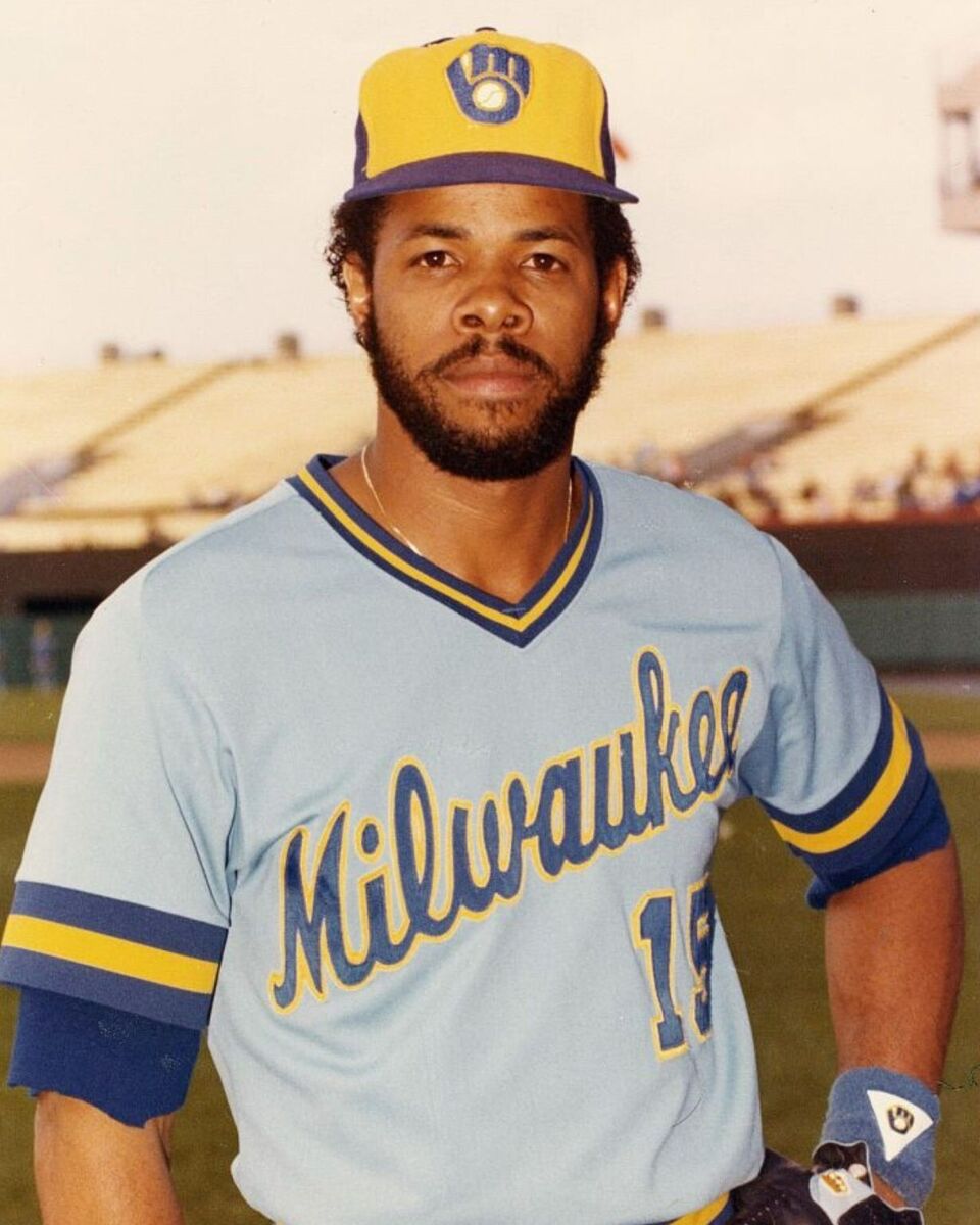 Cecil Cooper Public Autograph Signing - Time: 1:15pm
