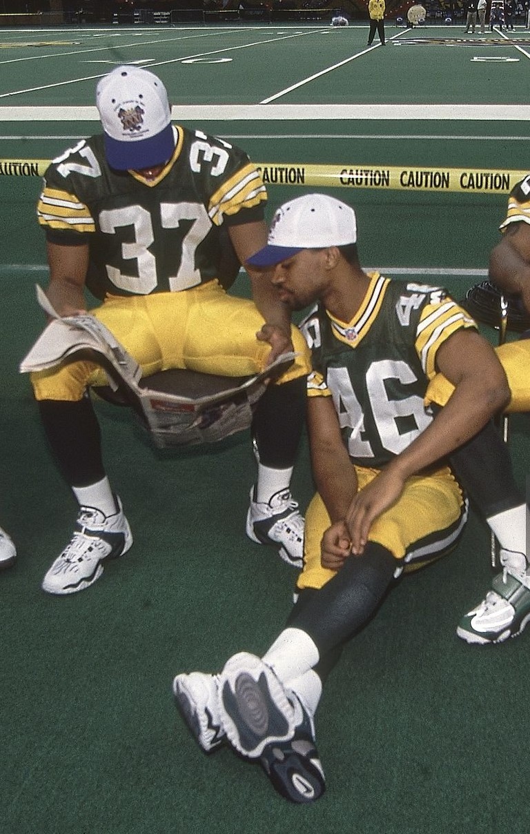 Michael Robinson Public Autograph Signing - Time: 2:30pm Michael Robinson Public Autograph Signing - Time: 2:30pm