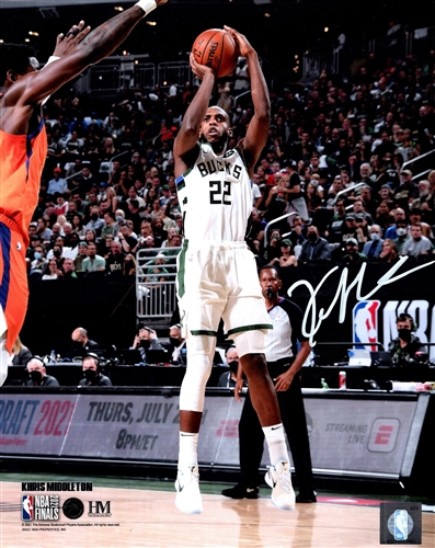 KHRIS MIDDLETON SIGNED 8X10 BUCKS PHOTO #1