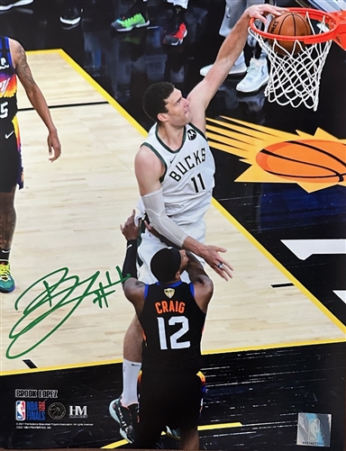 BROOK LOPEZ SIGNED 8X10 BUCKS PHOTO #5