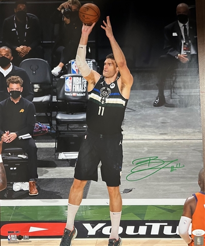 BROOK LOPEZ SIGNED BUCKS 16X20 PHOTO #3 - JSA