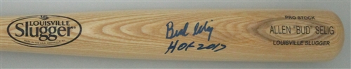 BUD SELIG SIGNED LOUISVILLE SLUGGER NAME ENGRAVED BLONDE BAT W/ HOF - BREWERS - JSA BUD SELIG SIGNED LOUISVILLE SLUGGER NAME ENGRAVED BLONDE BAT W/ HOF - BREWERS - JSA