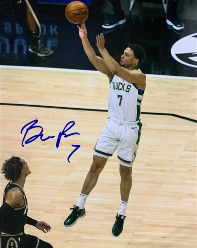 BRYN FORBES SIGNED 8X10 MILW. BUCKS PHOTO #3