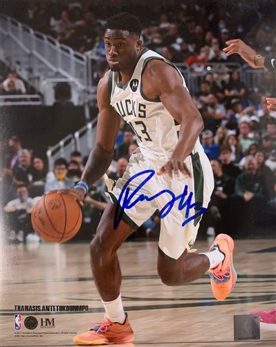 THANASIS ANTETOKOUNMPO SIGNED 8X10 BUCKS PHOTO #3