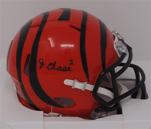 JA'MARR CHASE SIGNED BENGALS SPEED MINI HELMET - BAS