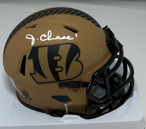JA'MARR CHASE SIGNED BENGALS 2023 SALUTE SPEED MINI HELMET - BAS